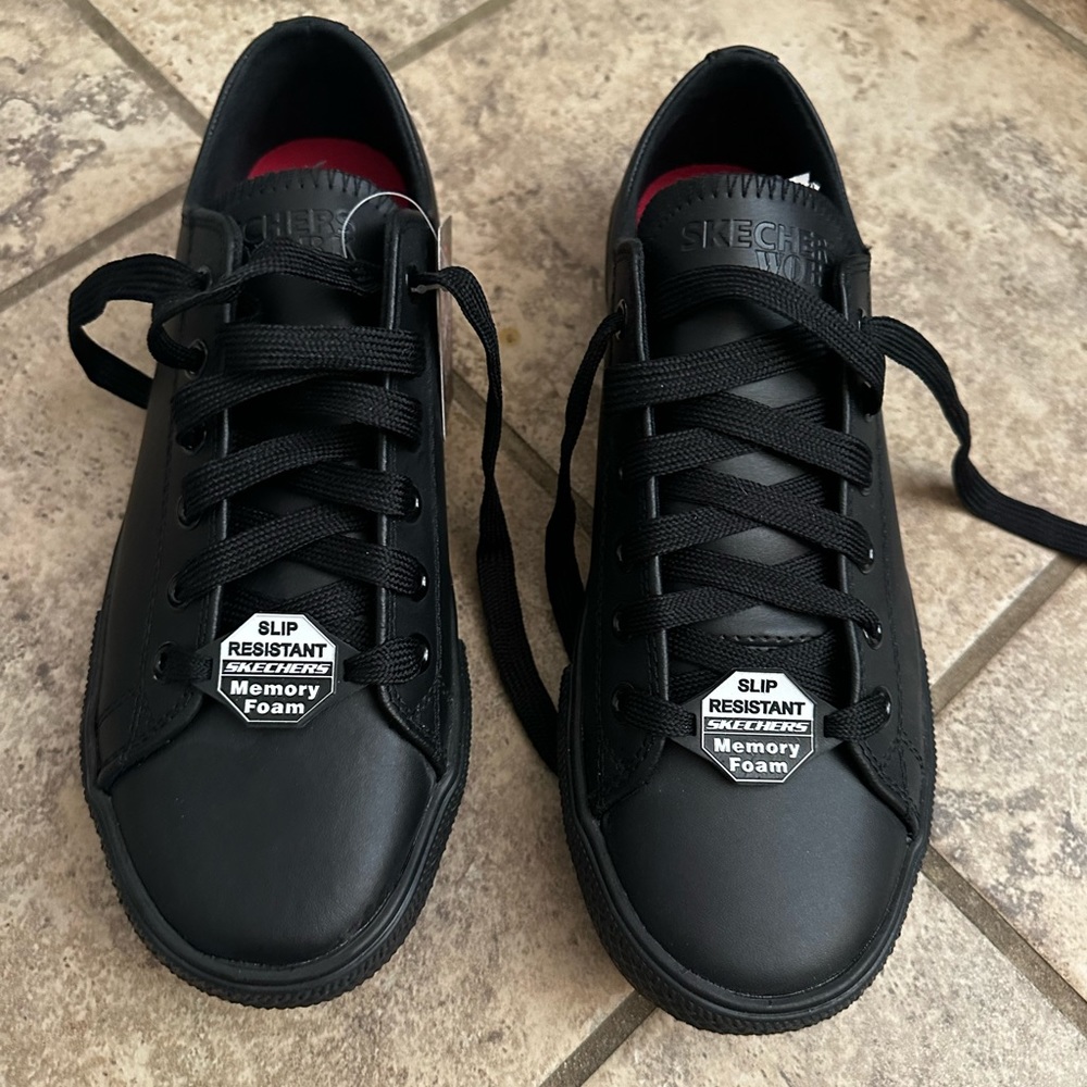 Skechers relaxed fit memory foam slip resistant work shoe women’s